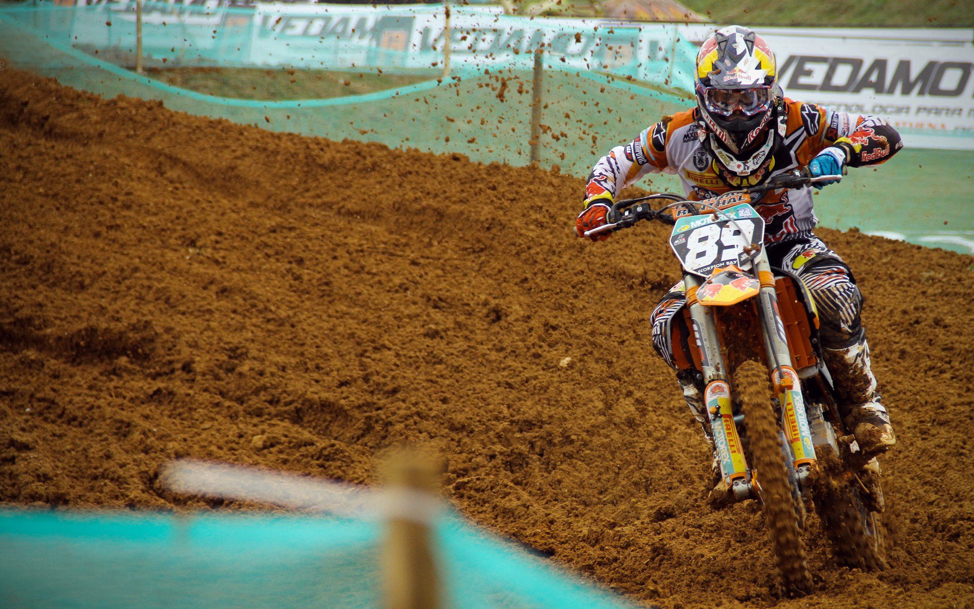 “马科斯·莫奇的战术安排与防守反应,成就美洲狮队的防守核心”